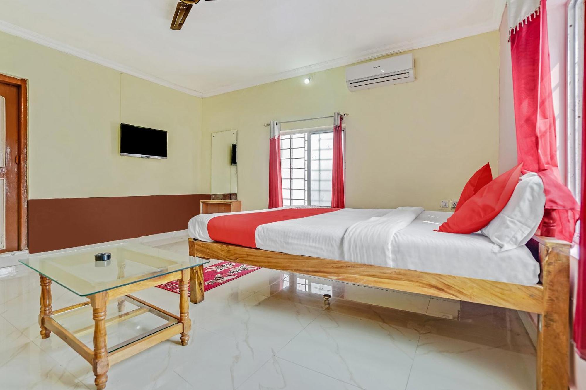 Oyo Flagship 9009 Tc Guest House บูบันเนสชวาร์ ภายนอก รูปภาพ
