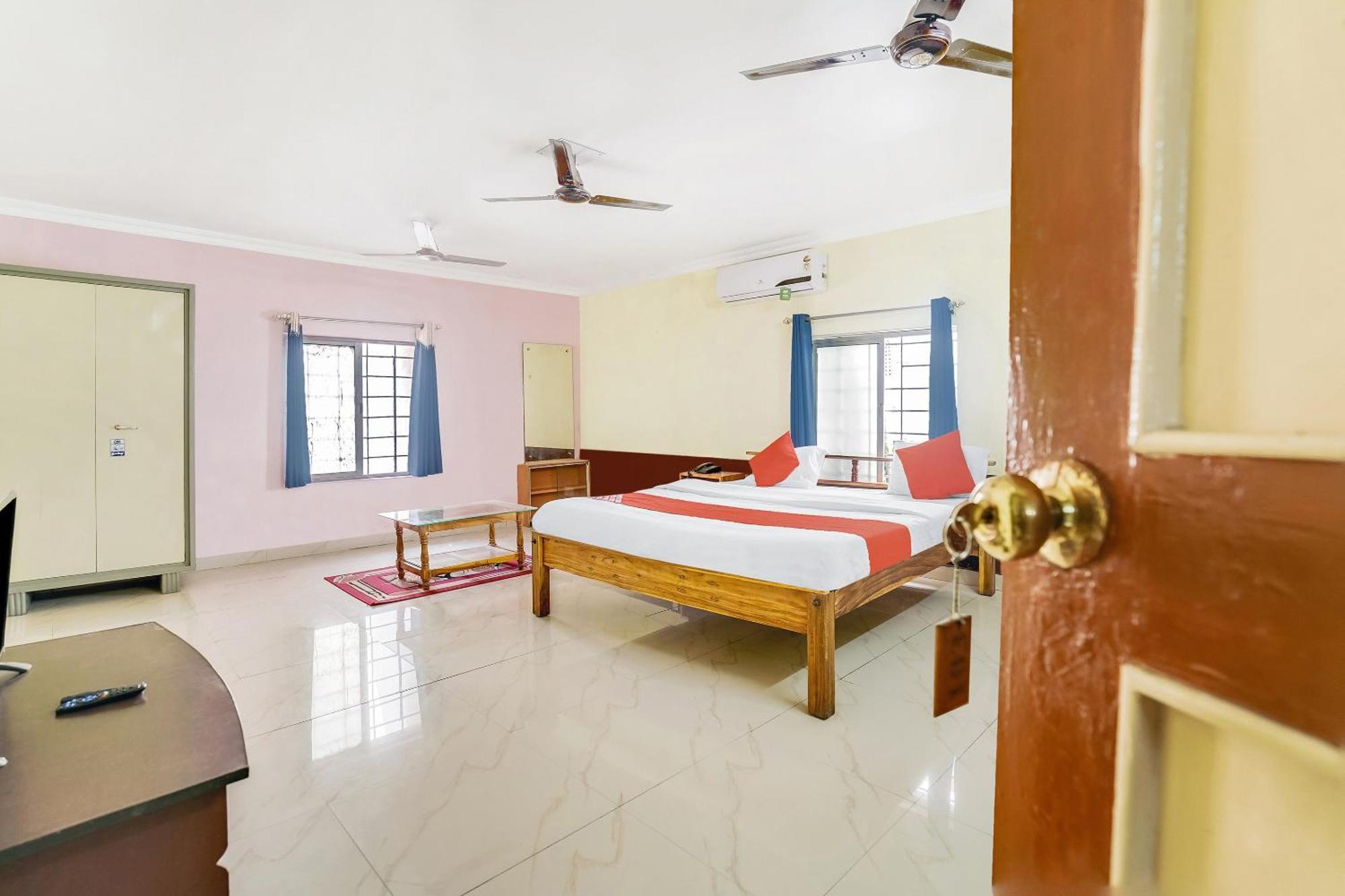 Oyo Flagship 9009 Tc Guest House บูบันเนสชวาร์ ภายนอก รูปภาพ